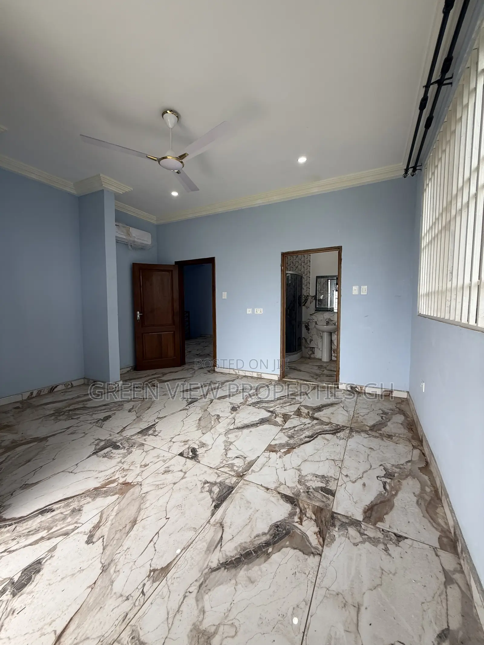 4bdrm Duplex in Tema Metropolitan for rent