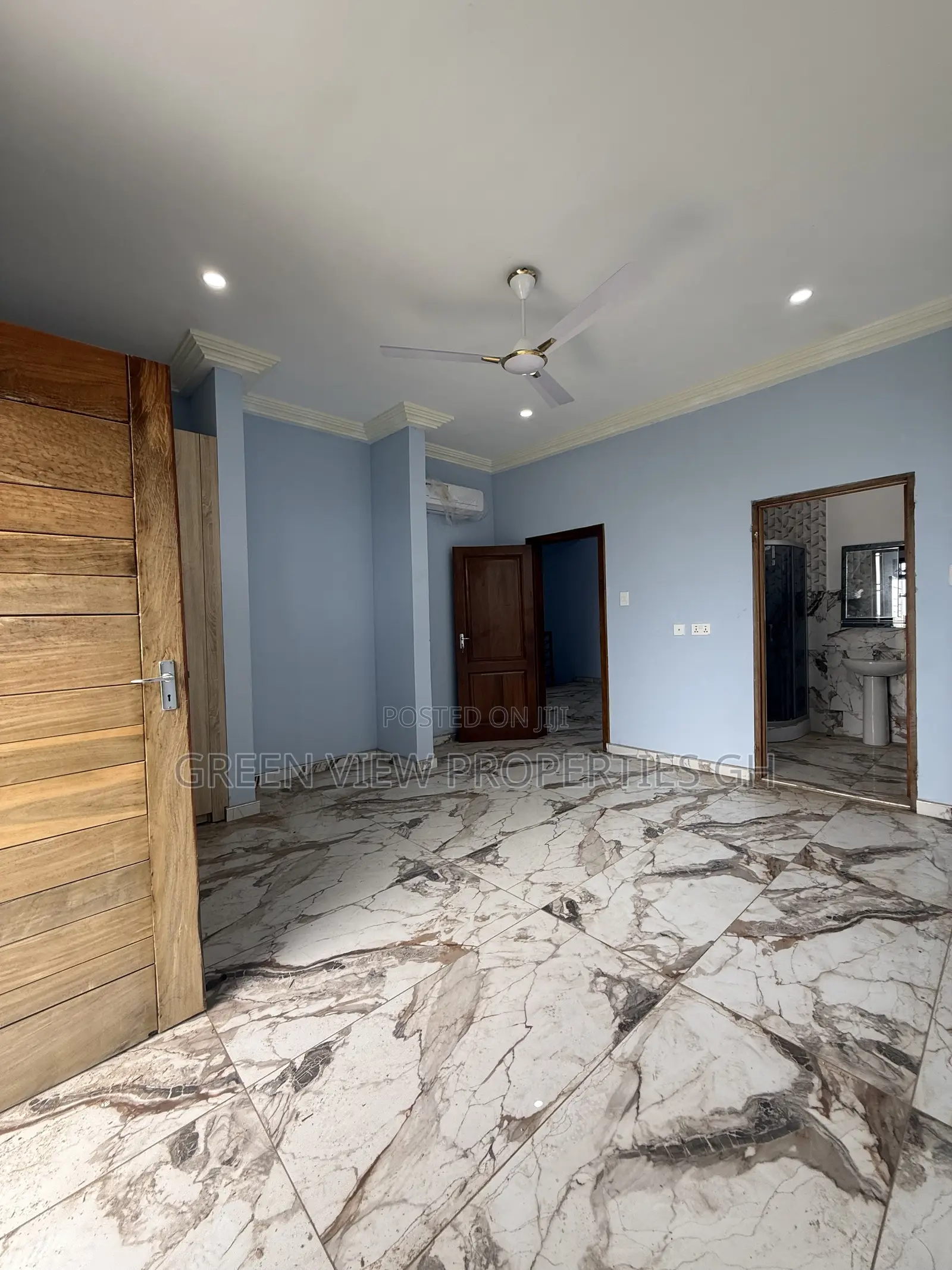4bdrm Duplex in Tema Metropolitan for rent