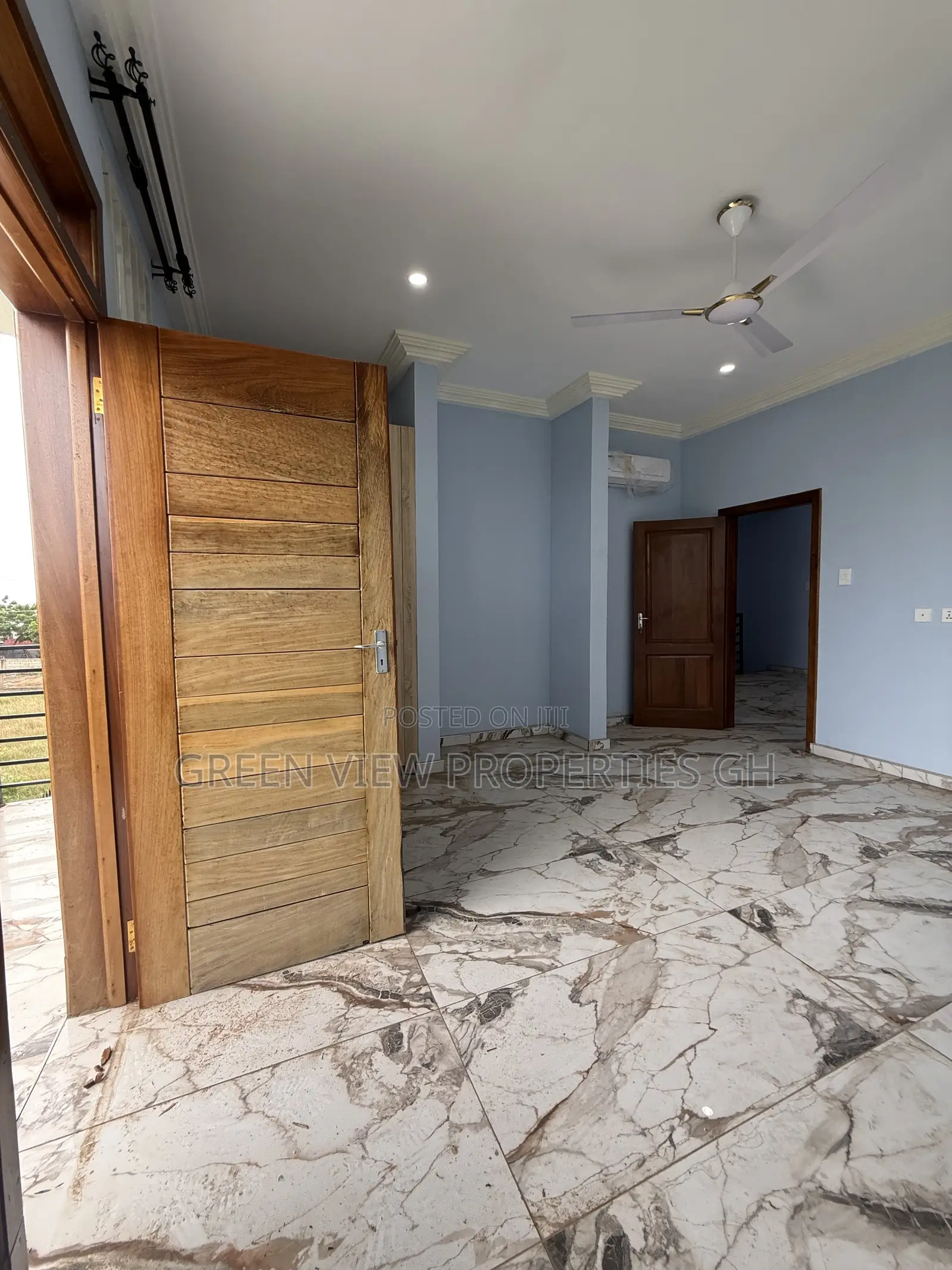 4bdrm Duplex in Tema Metropolitan for rent