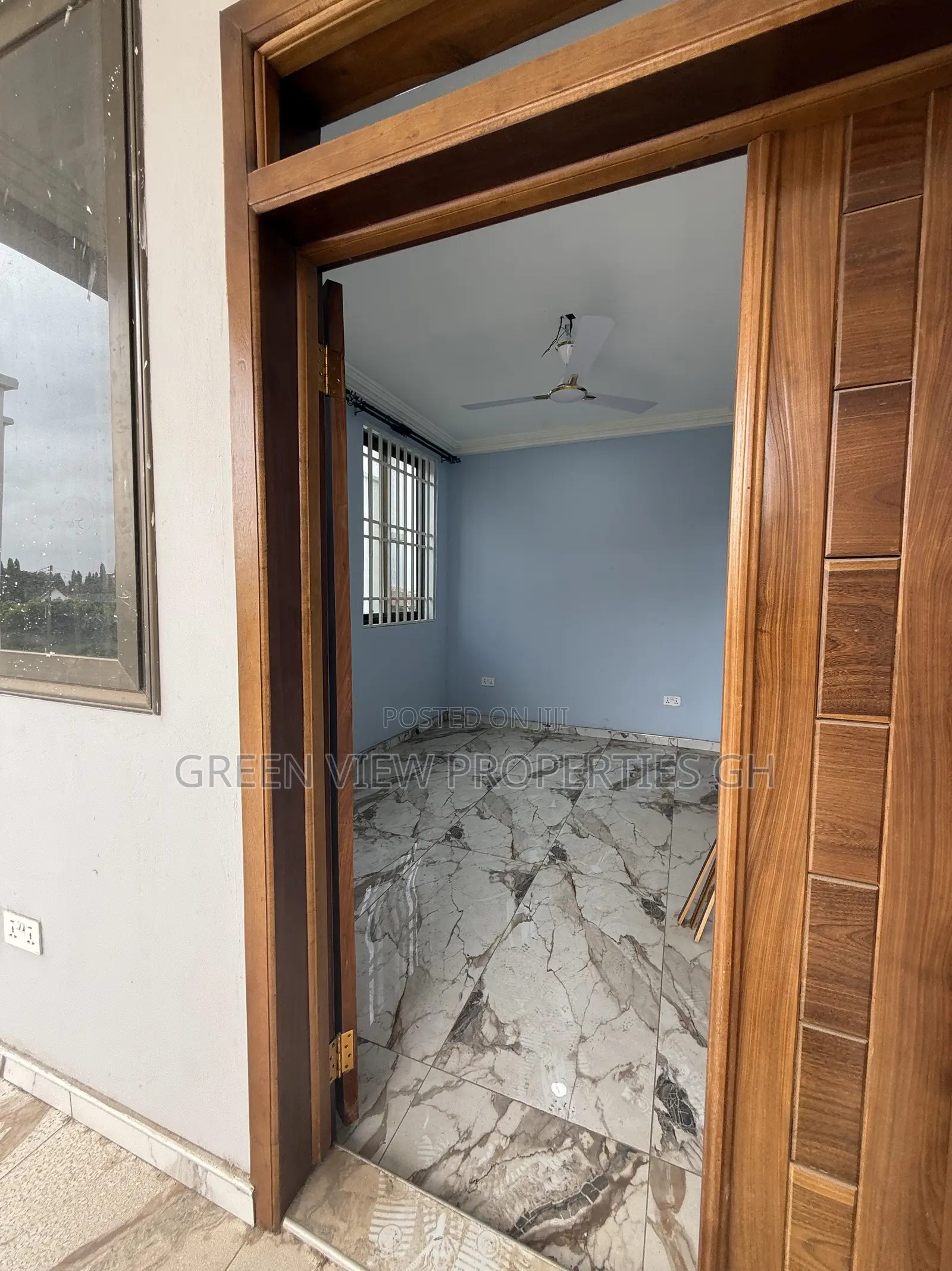 4bdrm Duplex in Tema Metropolitan for rent
