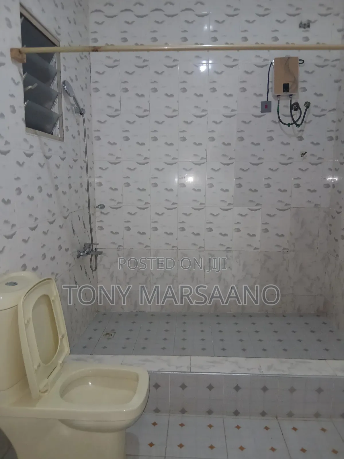 3bdrm House in Haatso, Asore Junction for rent