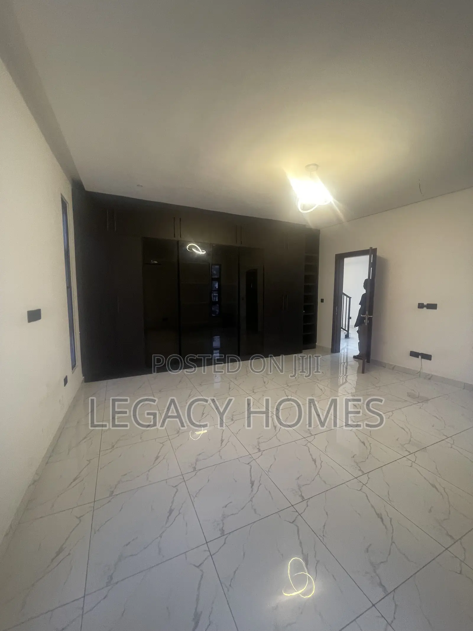 4bdrm Townhouse/Terrace in East Legon, A&C Mall Area for sale