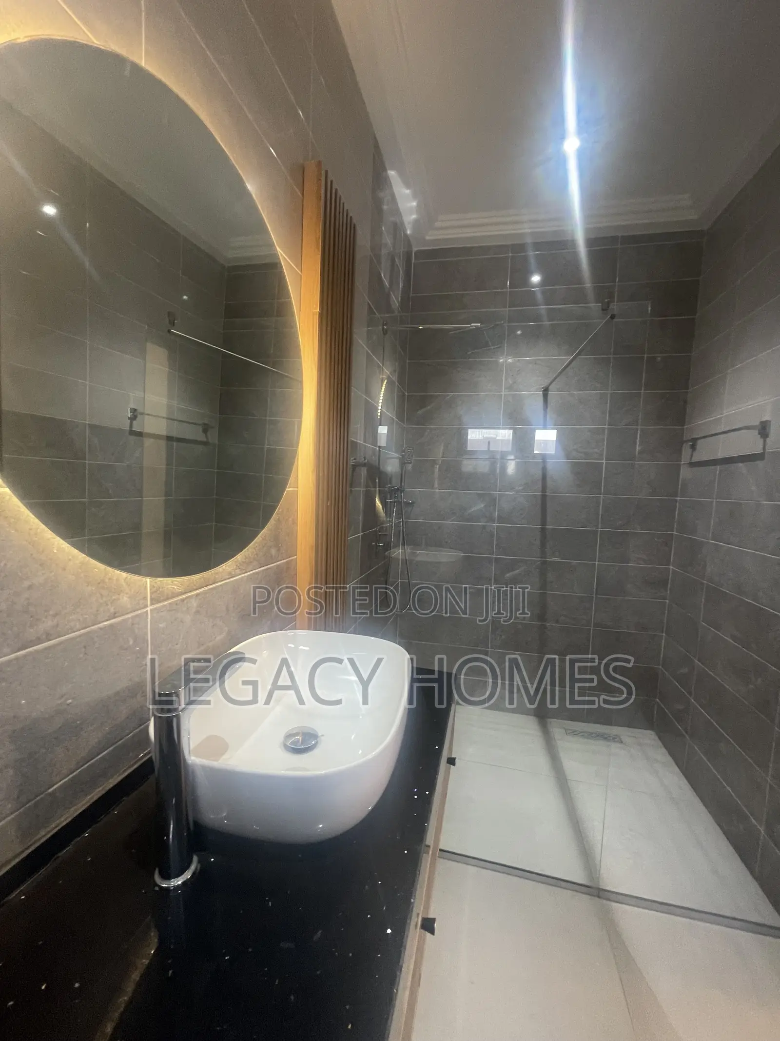 4bdrm Townhouse/Terrace in East Legon, A&C Mall Area for sale