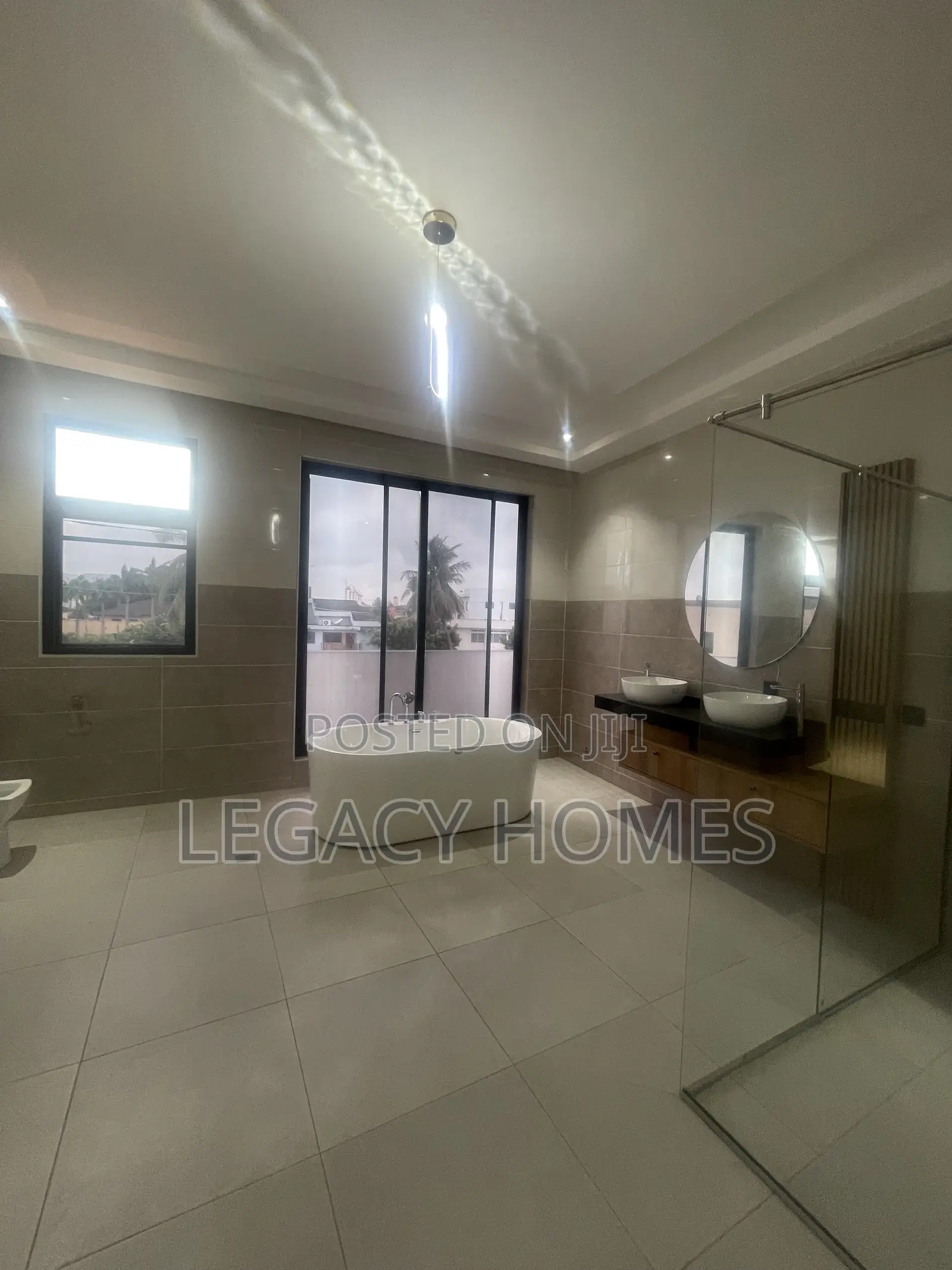 4bdrm Townhouse/Terrace in East Legon, A&C Mall Area for sale