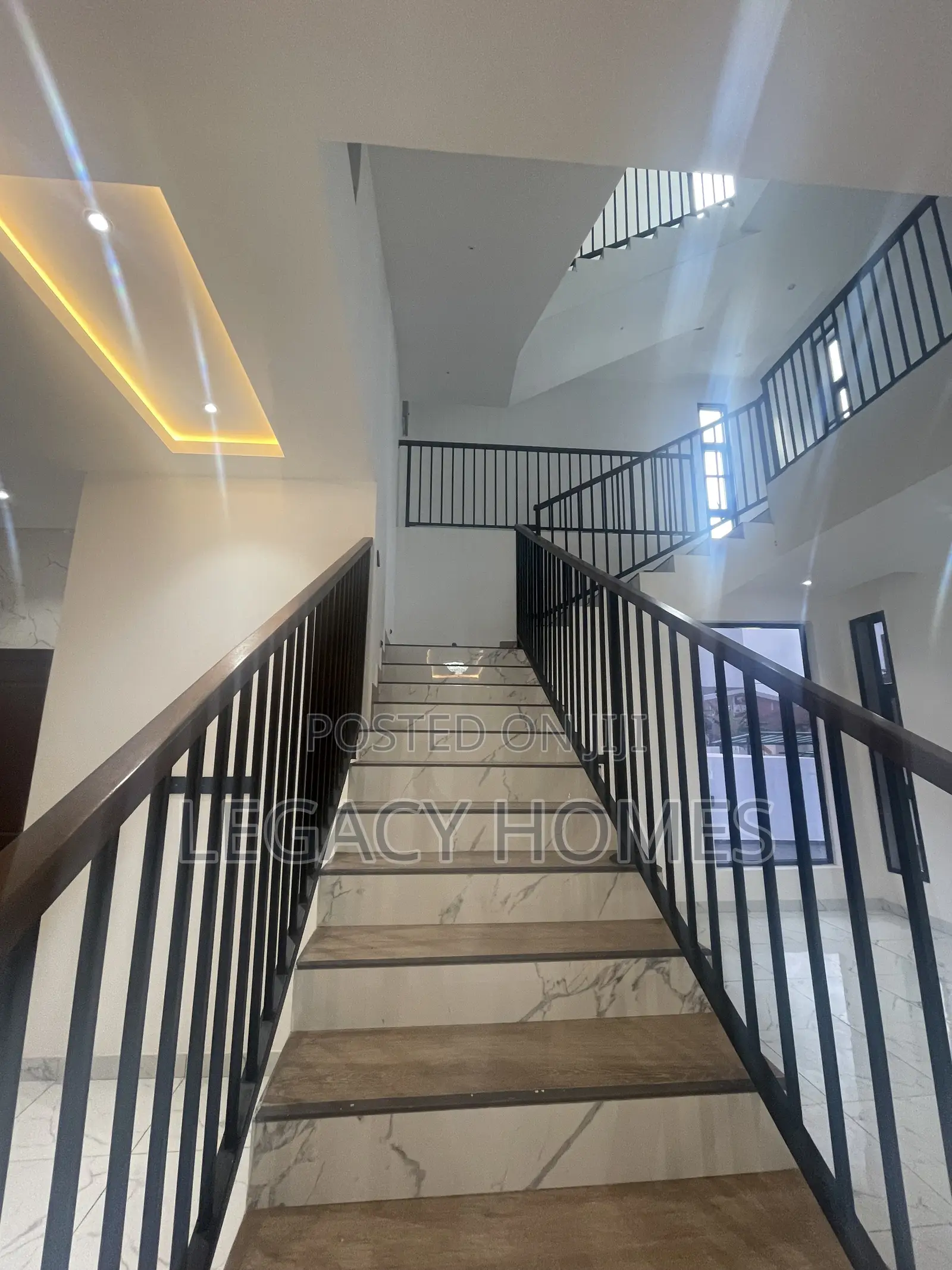 4bdrm Townhouse/Terrace in East Legon, A&C Mall Area for sale