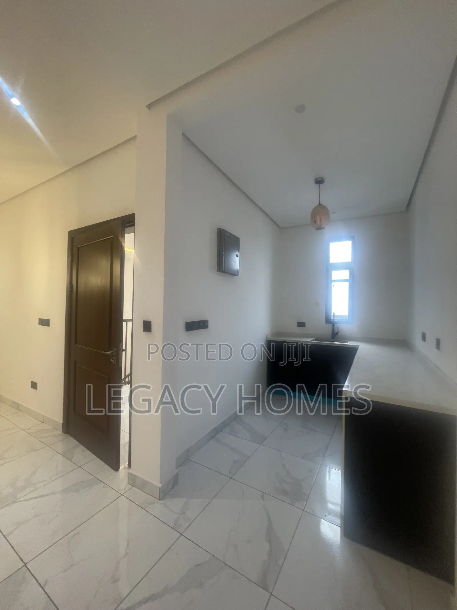 4bdrm Townhouse/Terrace in East Legon, A&C Mall Area for sale