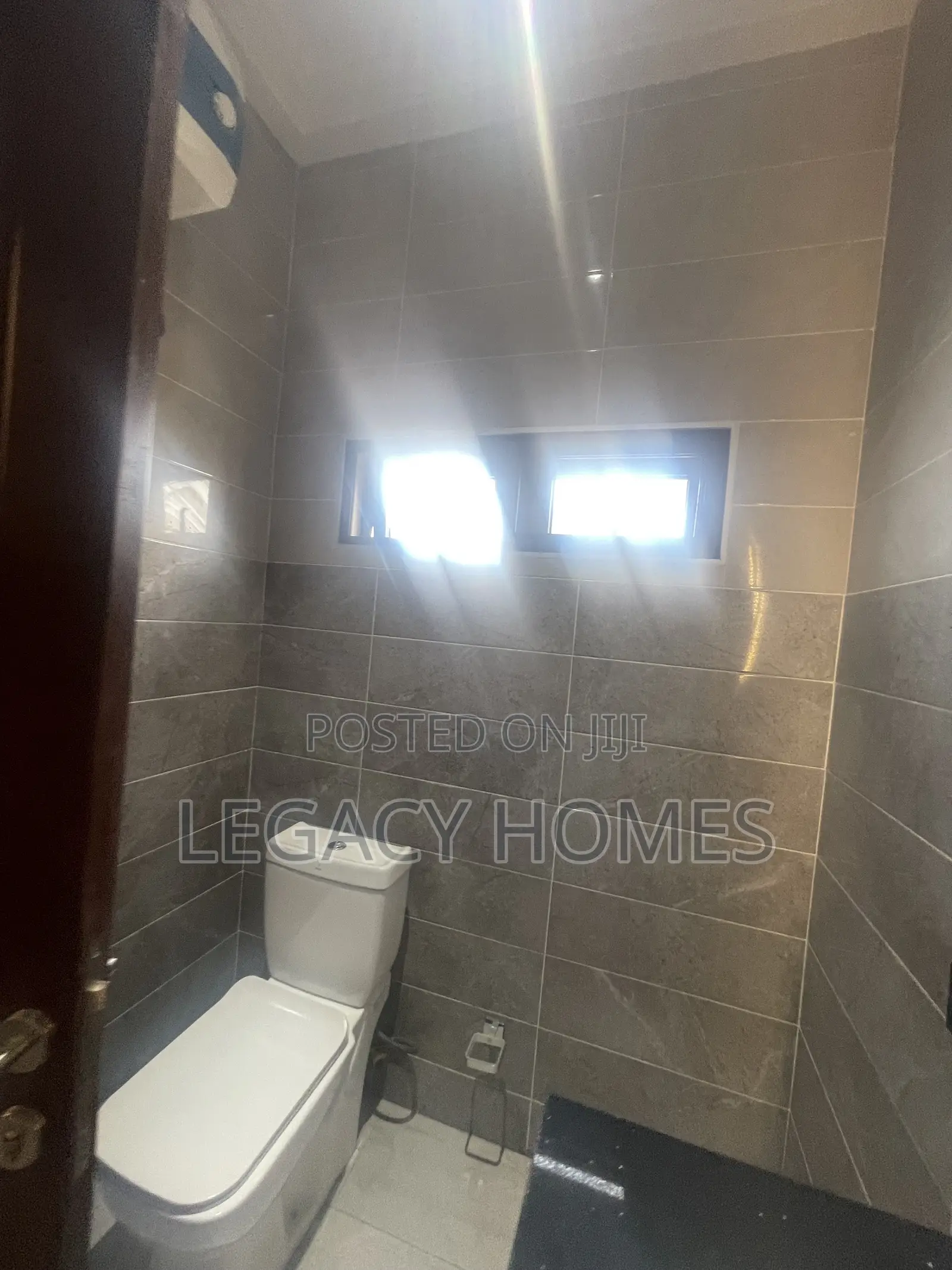4bdrm Townhouse/Terrace in East Legon, A&C Mall Area for sale