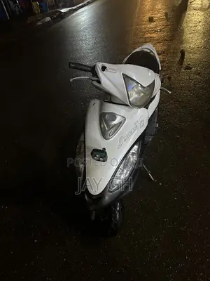 Kymco 2018 White