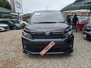 Toyota Voxy Hybrid X 2WD 7-Seater 2015 Black