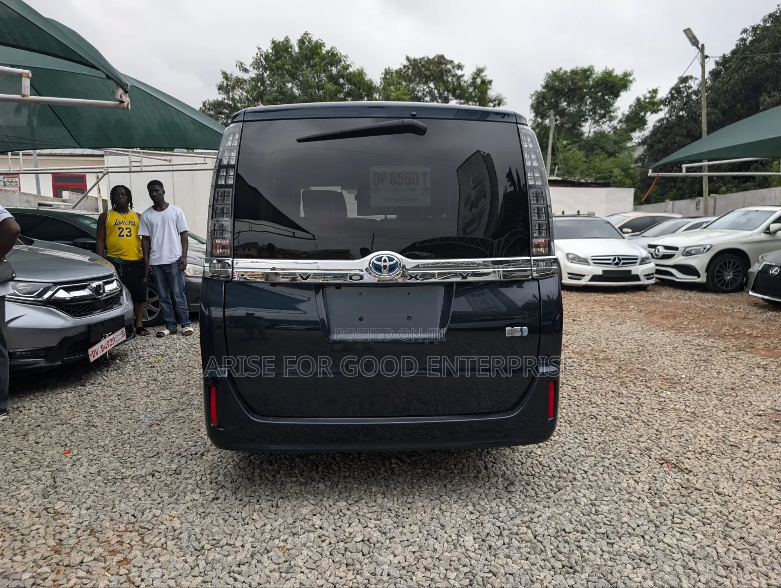 Toyota Voxy Hybrid X 2WD 7-Seater 2015 Black