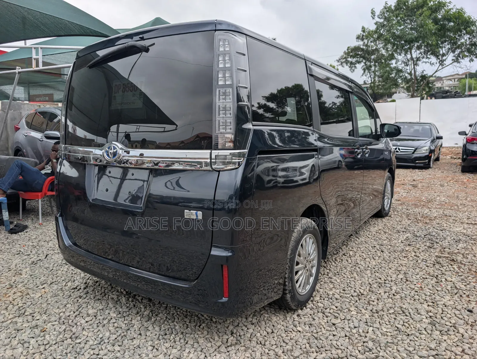 Toyota Voxy Hybrid X 2WD 7-Seater 2015 Black