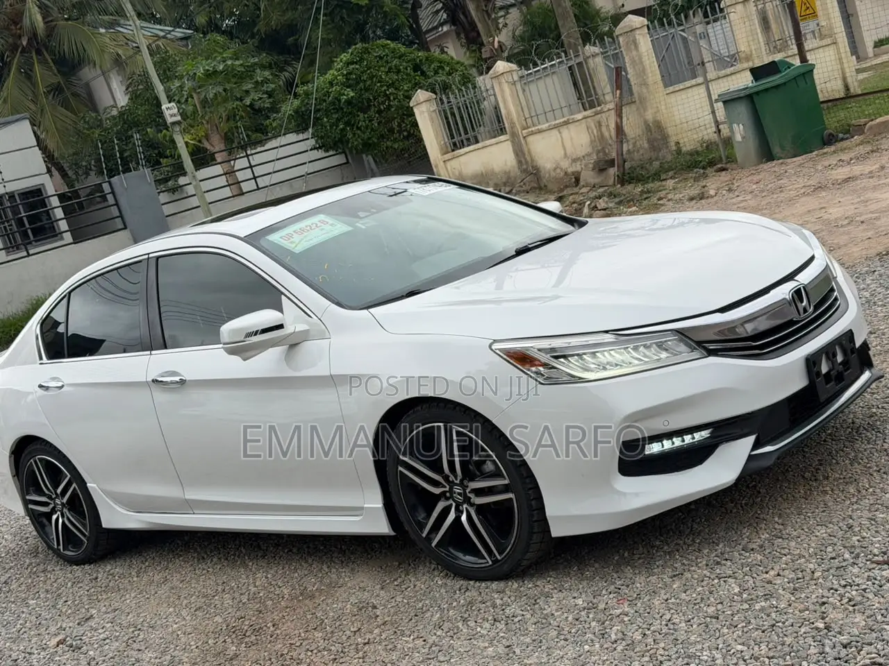 Honda Accord Touring V6 4dr Sedan FWD (3.5L 6cyl 6A) 2017 White