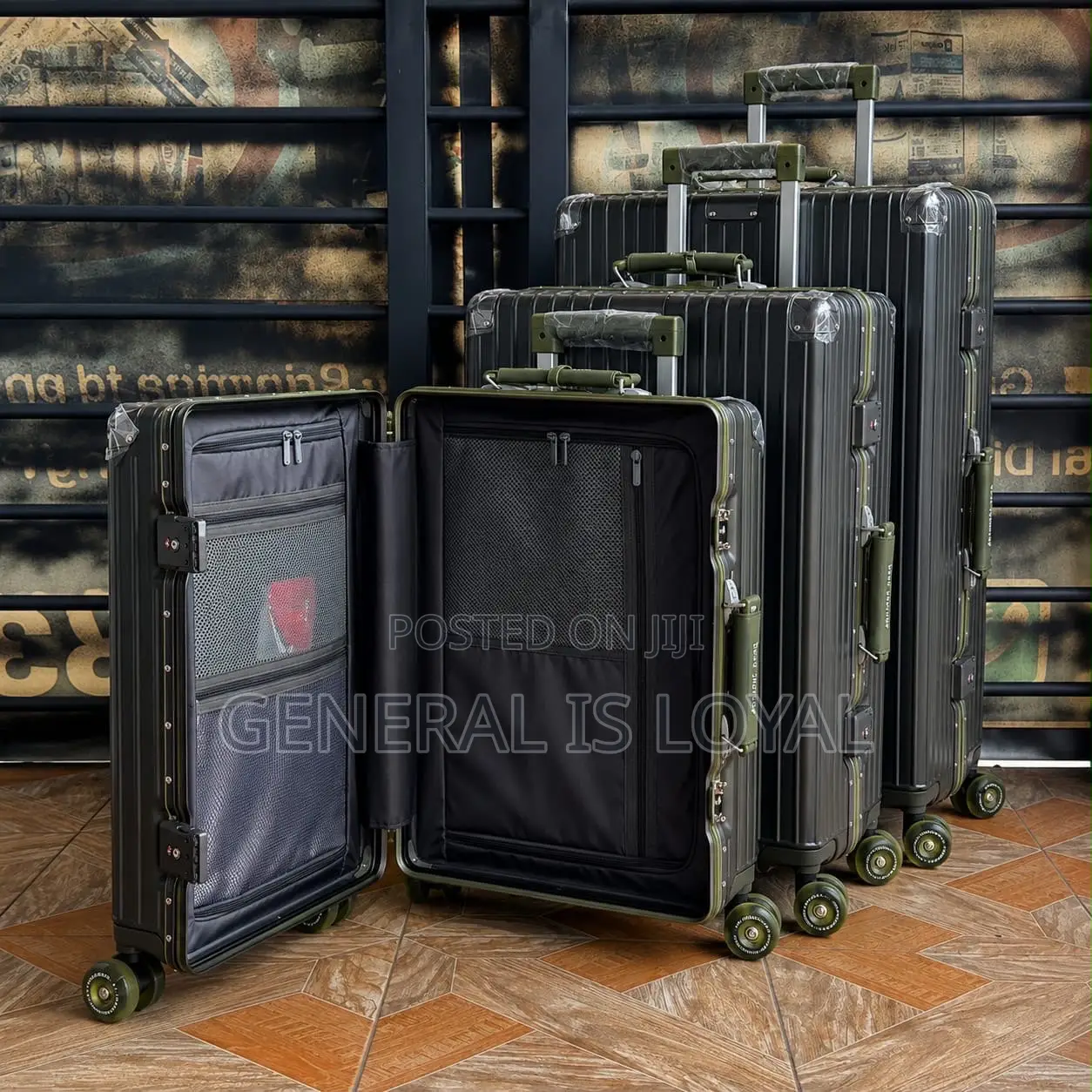 3 Set Solid Traveling Luggage