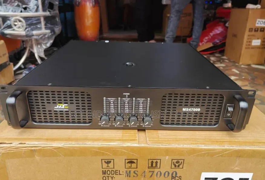 Jac Professional Ms47000 4-Channel Power Amplifier.