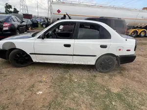 Hyundai Accent 2002 White