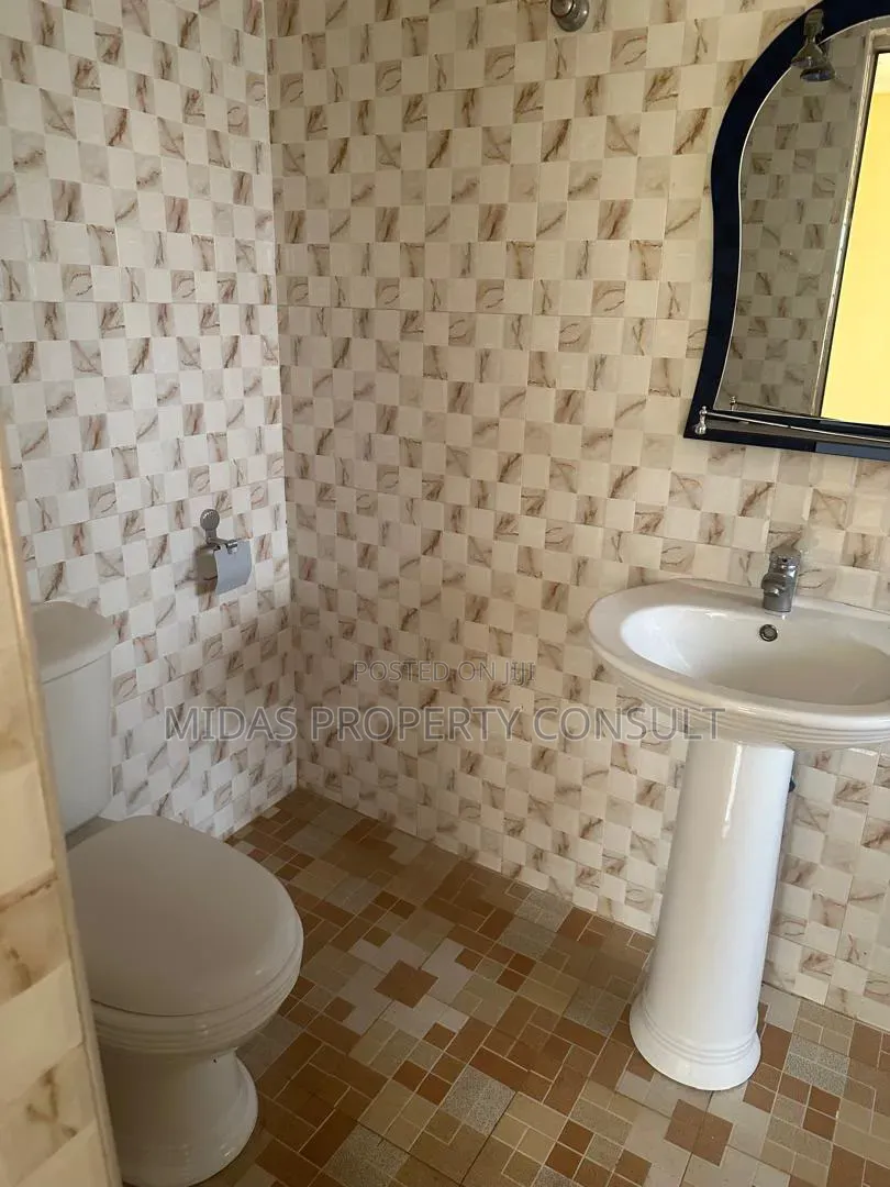3bdrm House in Katamanso, Accra Metropolitan for sale
