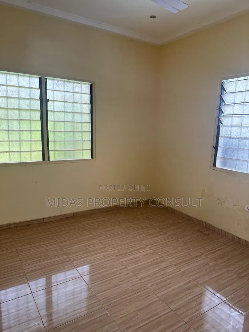 3bdrm House in Katamanso, Accra Metropolitan for sale