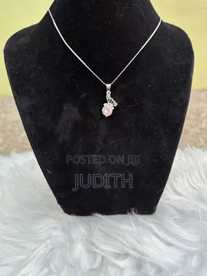 Elegant Ladies Necklaces