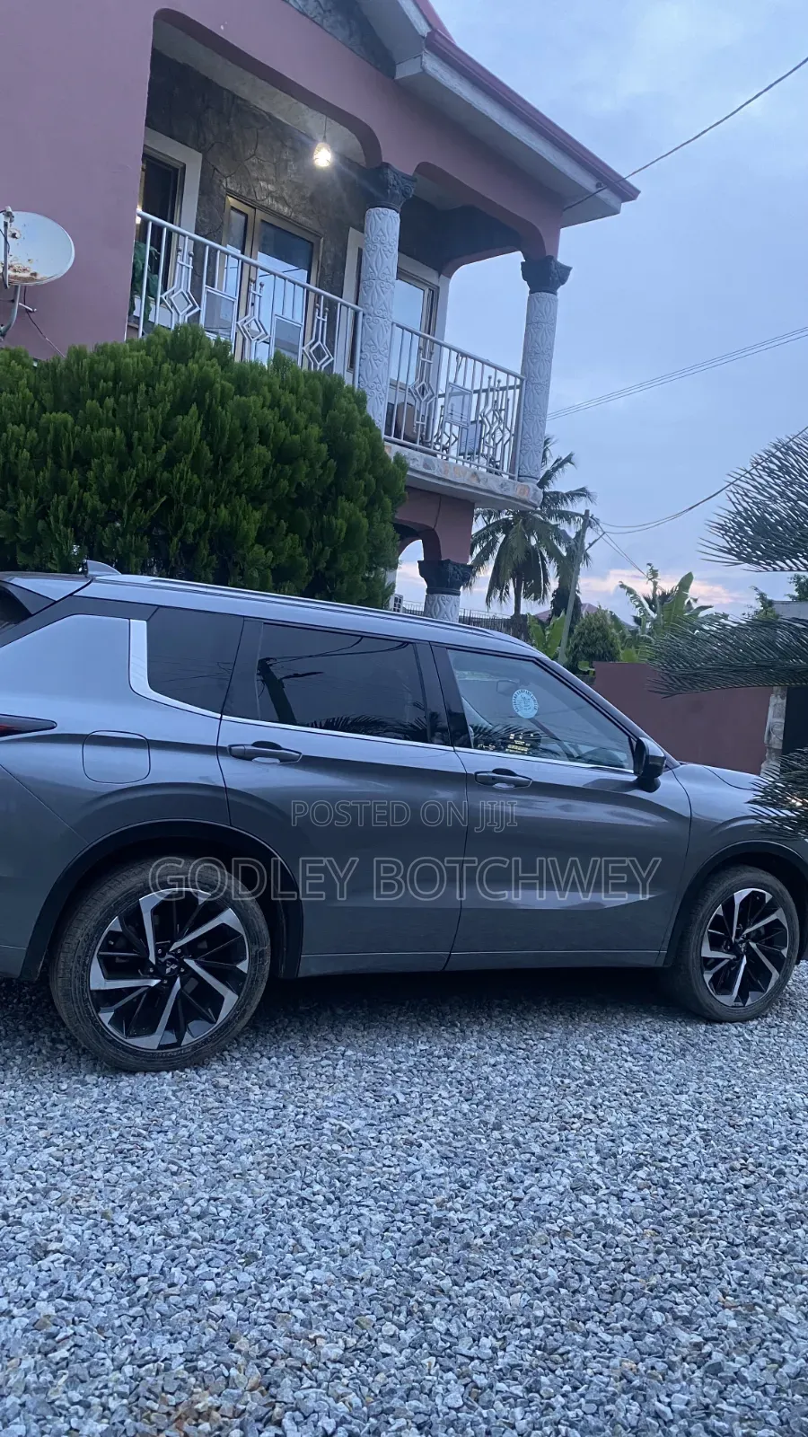 Mitsubishi Outlander SEL Launch Edition 2022 Gray