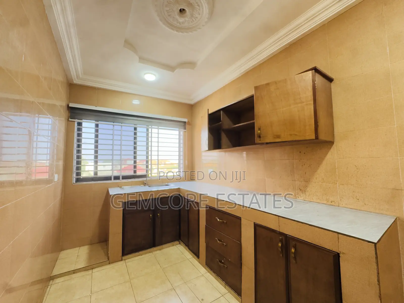 2bdrm Apartment in School Junction for rent