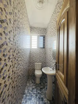 2bdrm Apartment in School Junction for rent