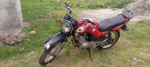 Yamaha YBR125 2010 Red