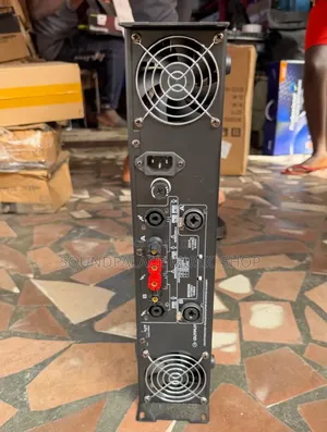 Peavey Cs 5000 Professional Power Amplifier
