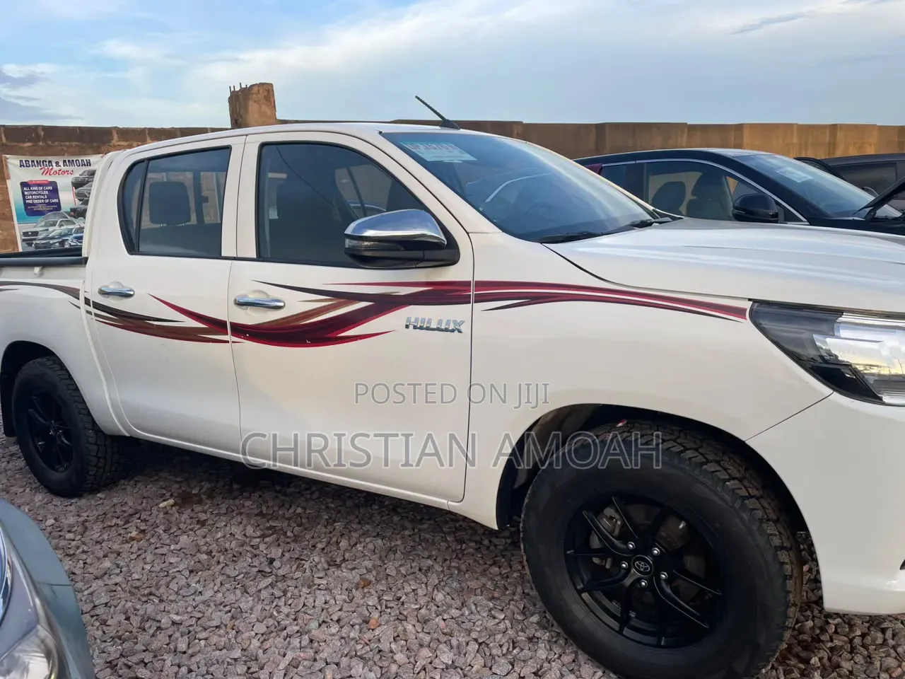 Toyota Hilux 2022 White