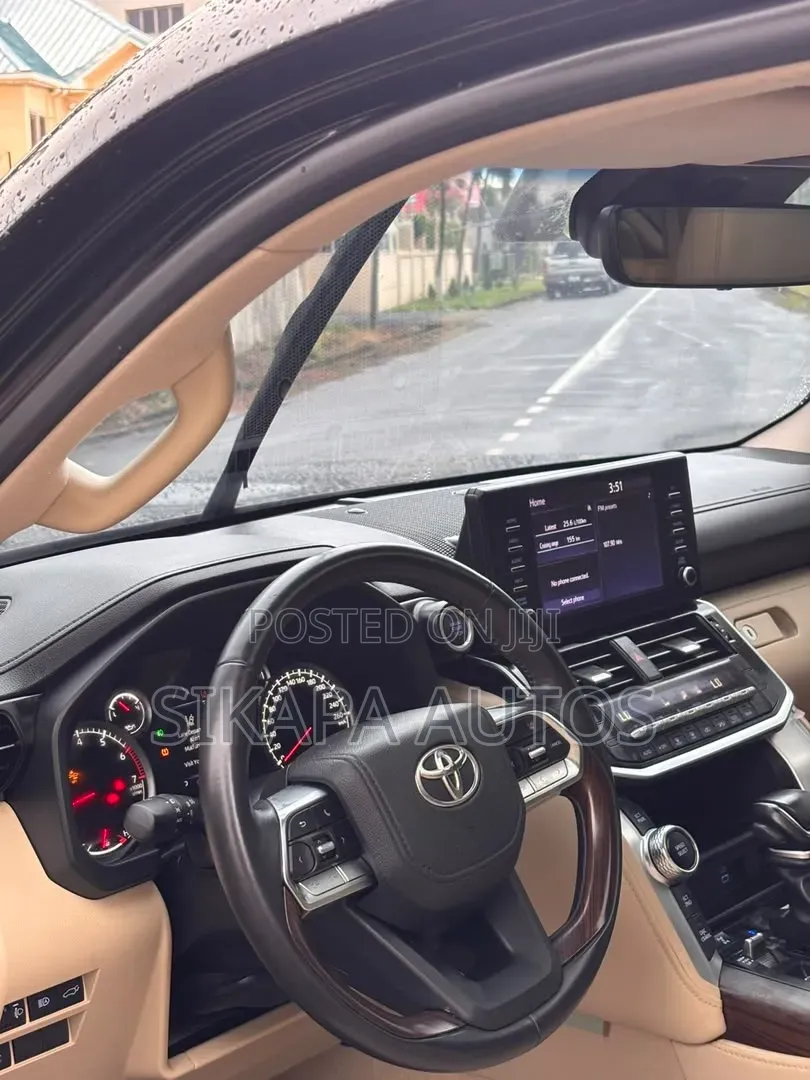 Toyota Land Cruiser 2023 Black