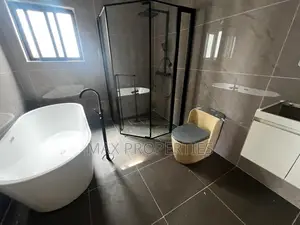 Furnished 4bdrm House in Lake Side Estate for sale