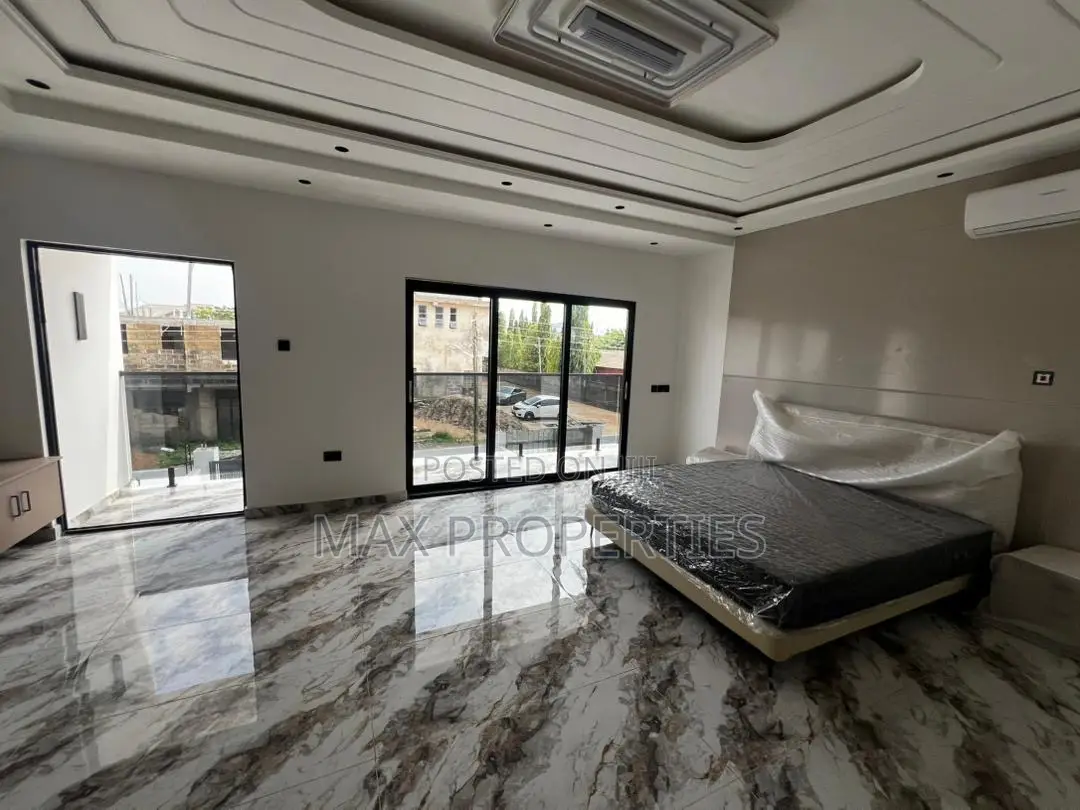 Furnished 4bdrm House in Lake Side Estate for sale