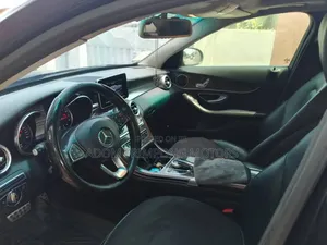 Mercedes-Benz C300 2016 Black