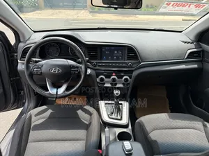 Hyundai Elantra 2019