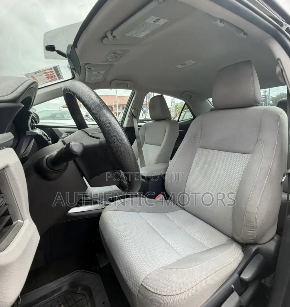 Toyota Corolla LE 4dr Sedan (1.8L 4cyl CVT) 2016 Black