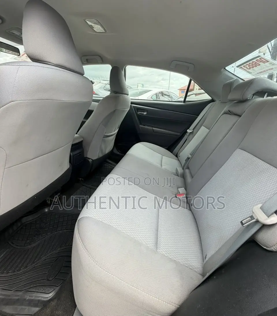 Toyota Corolla LE 4dr Sedan (1.8L 4cyl CVT) 2016 Black