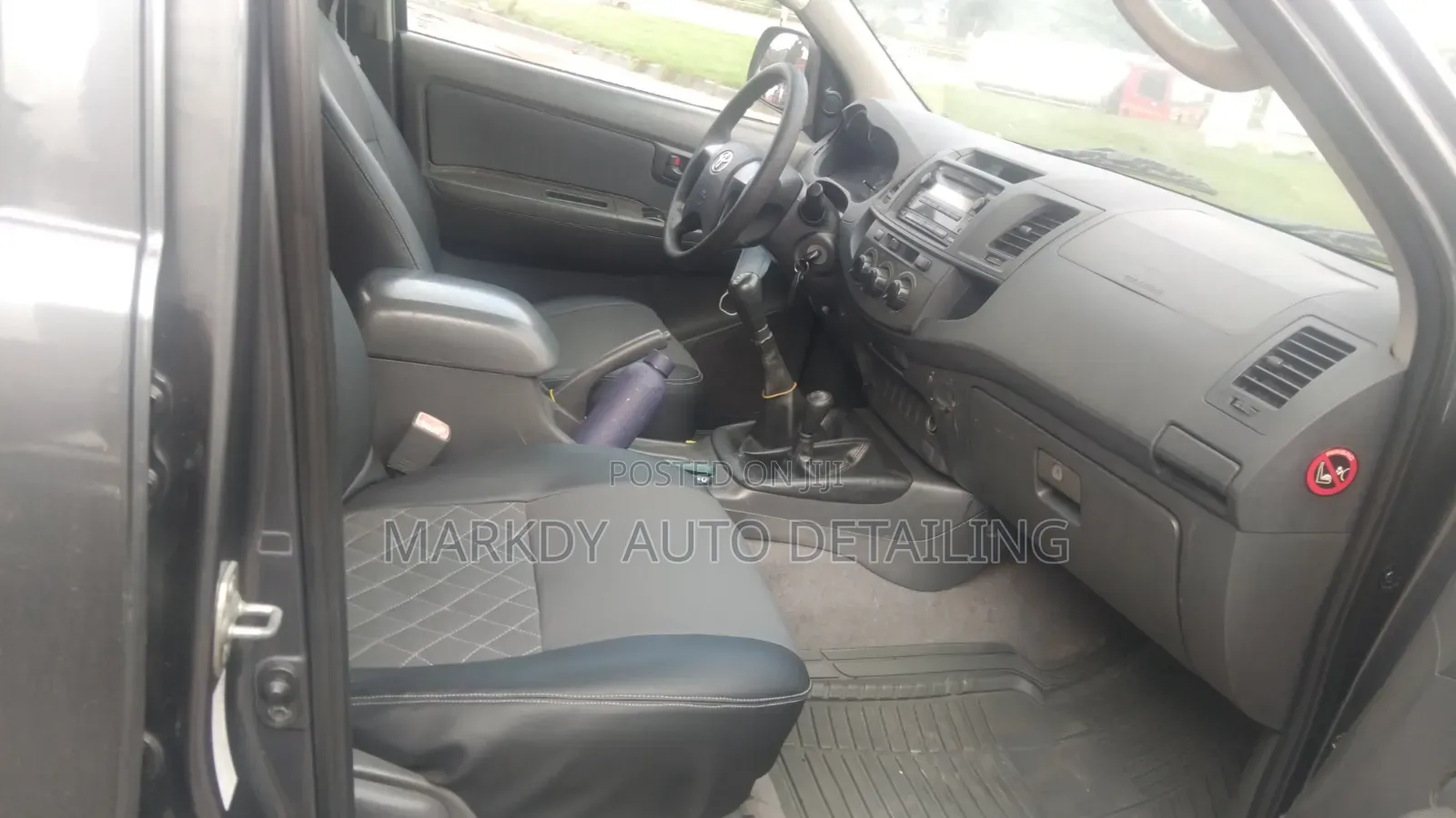 Toyota Hilux 2013 Gray