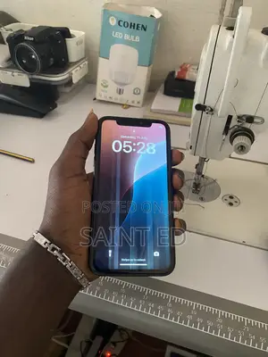 Apple iPhone 11 128 GB Black
