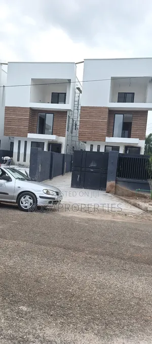 4bdrm House in East Legon American for sale