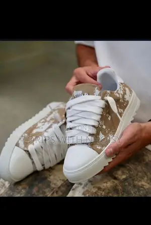 Numeris Sneakers