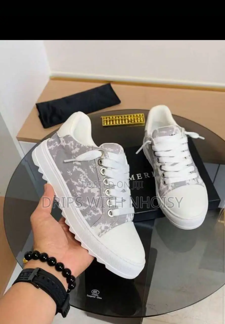 Numeris Sneakers