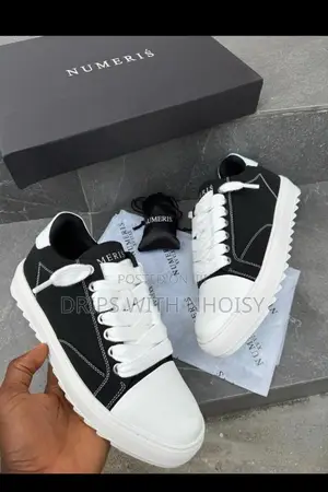 Numeris Sneakers