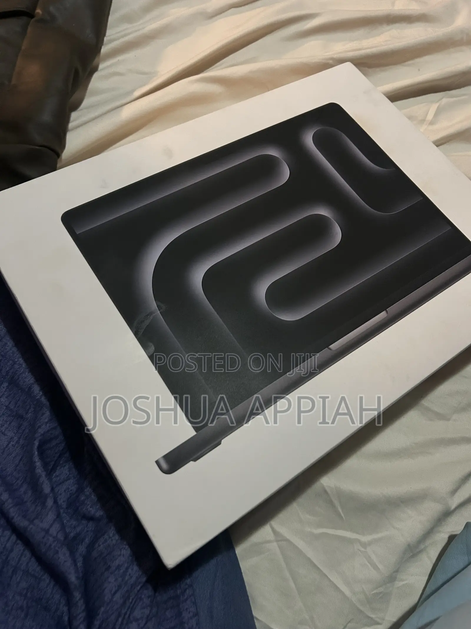 New Laptop Apple MacBook Pro 24GB Apple M5 SSD 1T