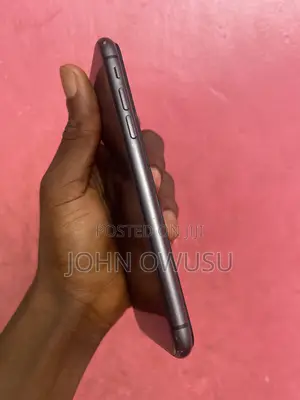 Apple iPhone 11 64 GB Black