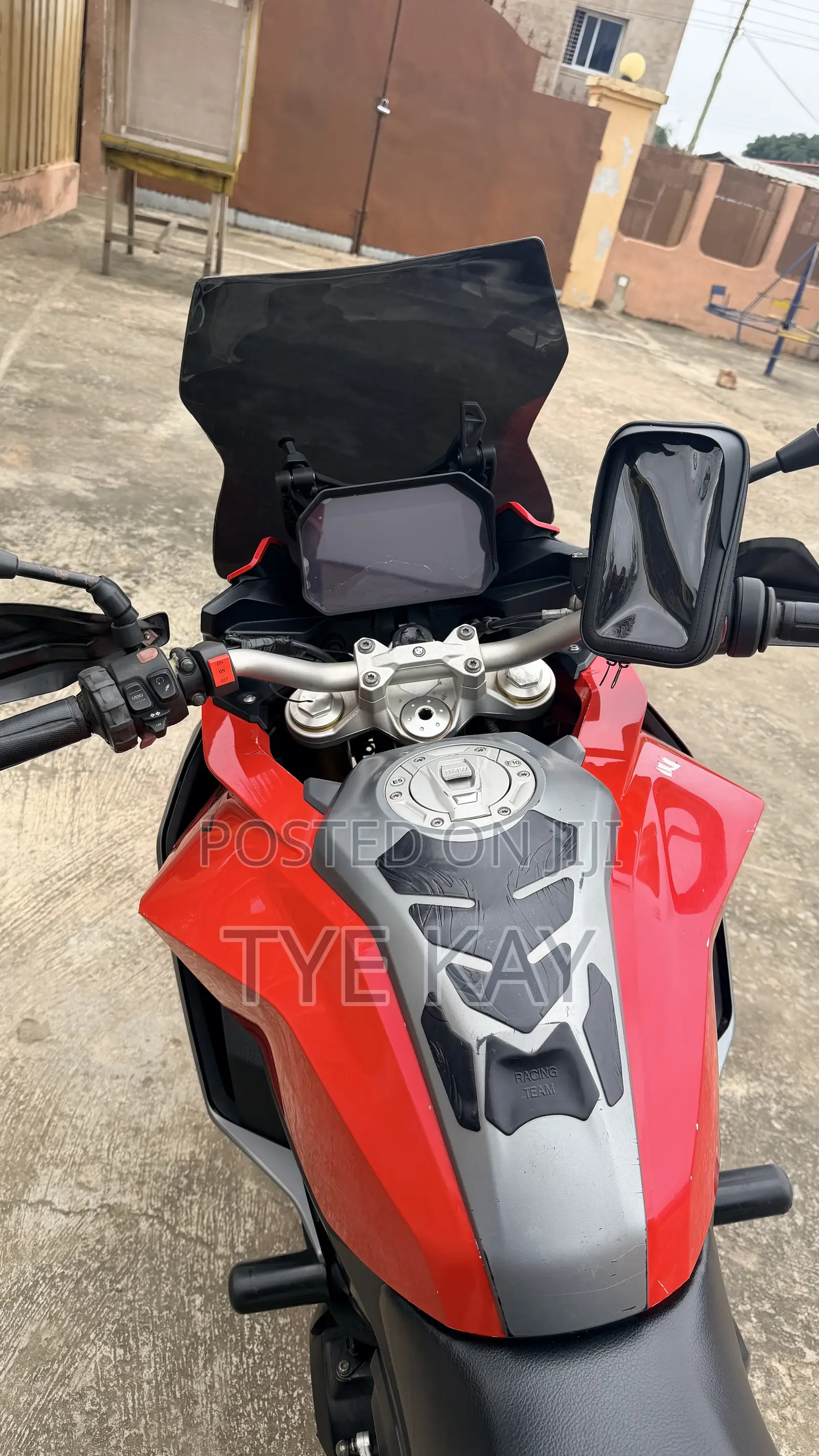 BMW Sport 2020 Red