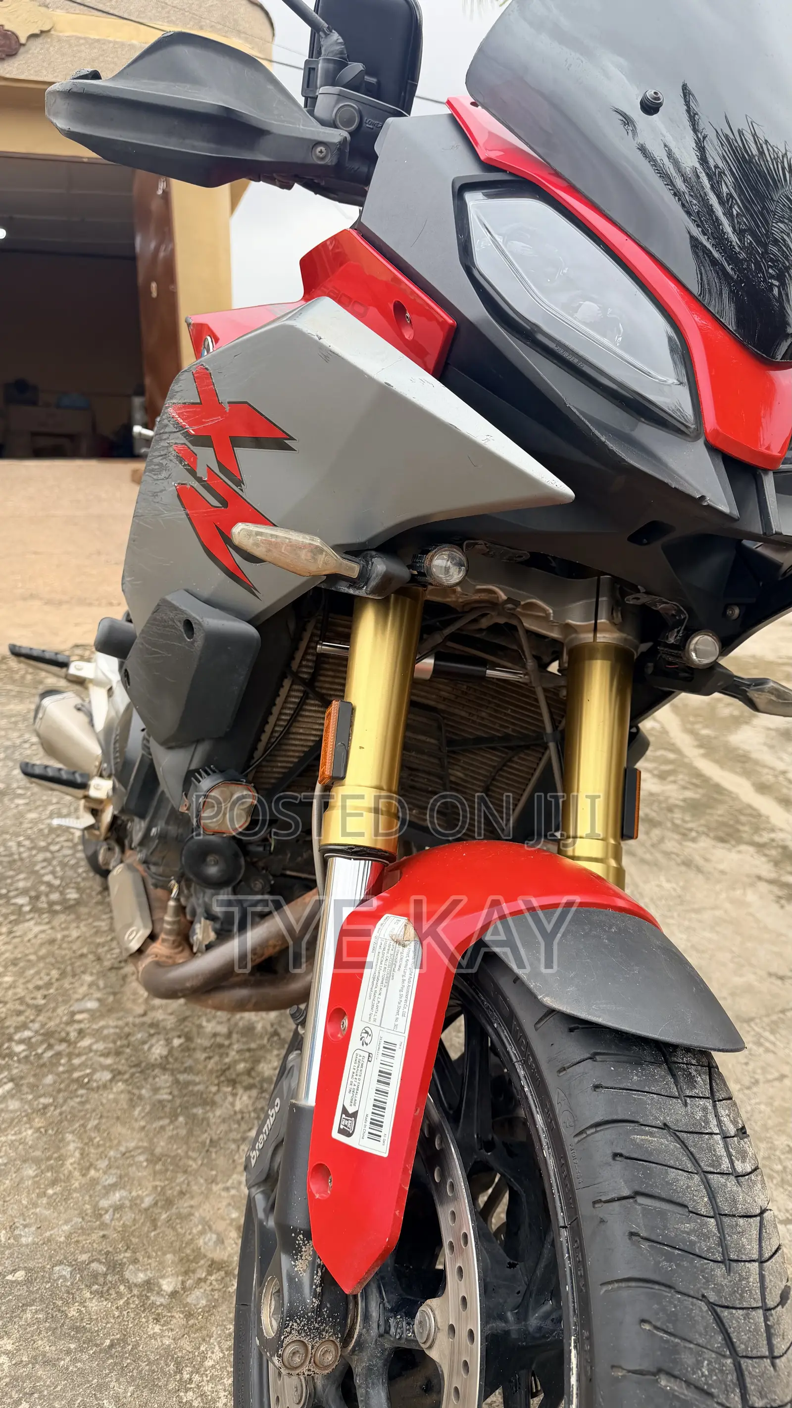 BMW Sport 2020 Red