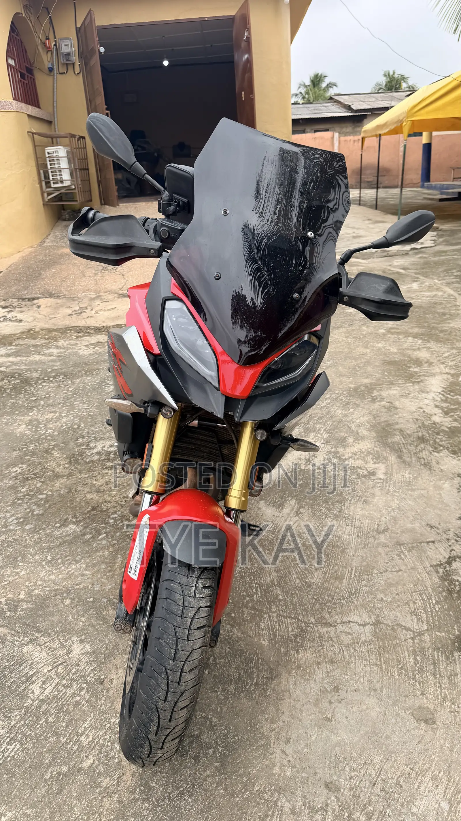 BMW Sport 2020 Red