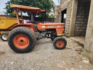 Kubota M4500 Tractor