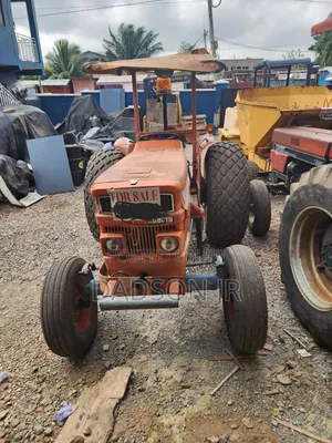 Kubota M4500 Tractor