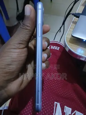 Apple iPhone 11 128 GB Gray