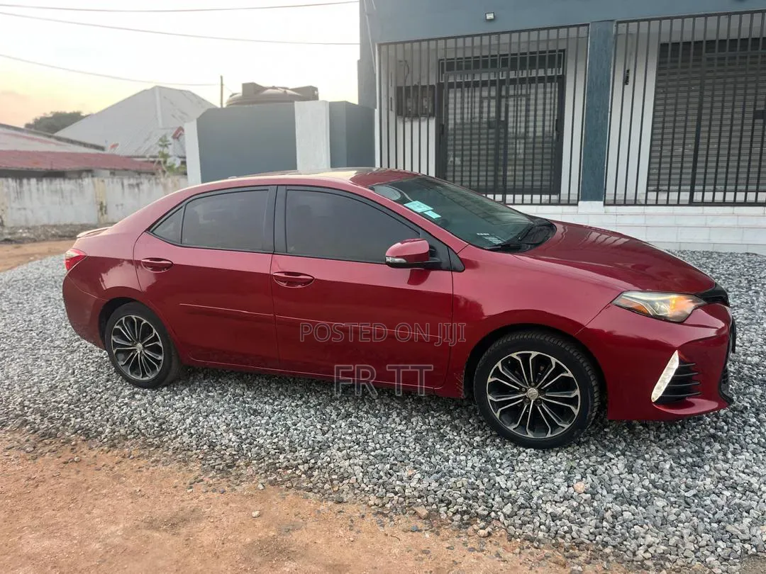 Toyota Corolla 2015 Red